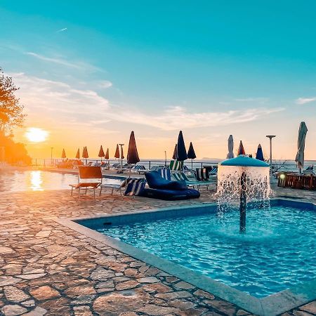 Aqua Holiday Apartments Vlore Ngoại thất bức ảnh