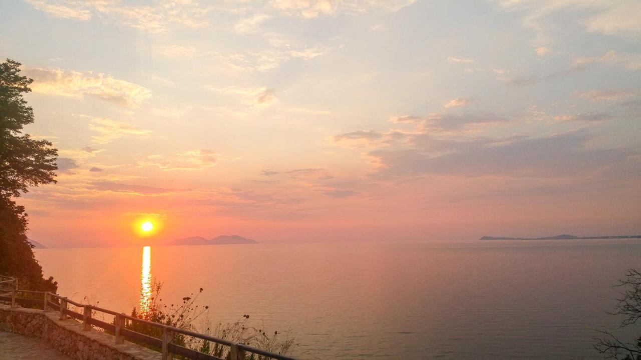 Aqua Holiday Apartments Vlore Ngoại thất bức ảnh