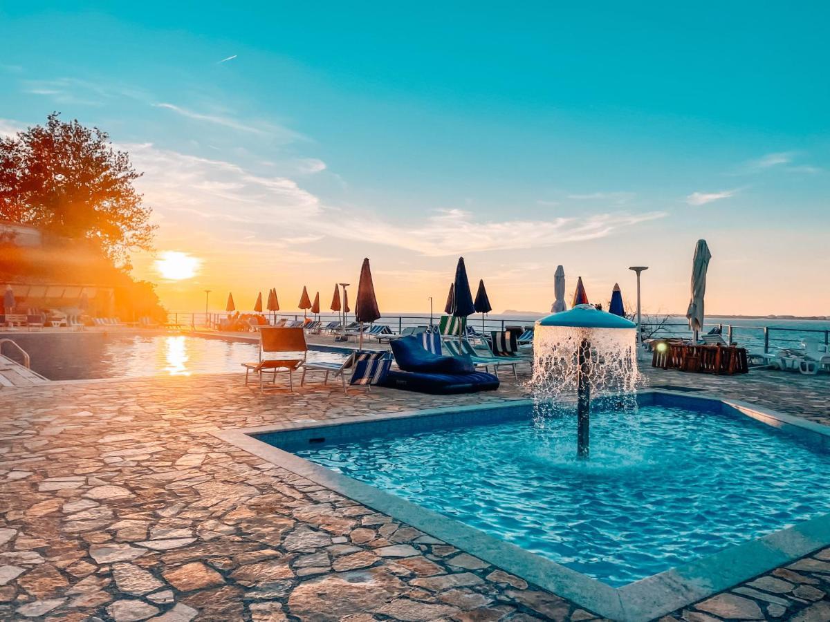 Aqua Holiday Apartments Vlore Ngoại thất bức ảnh