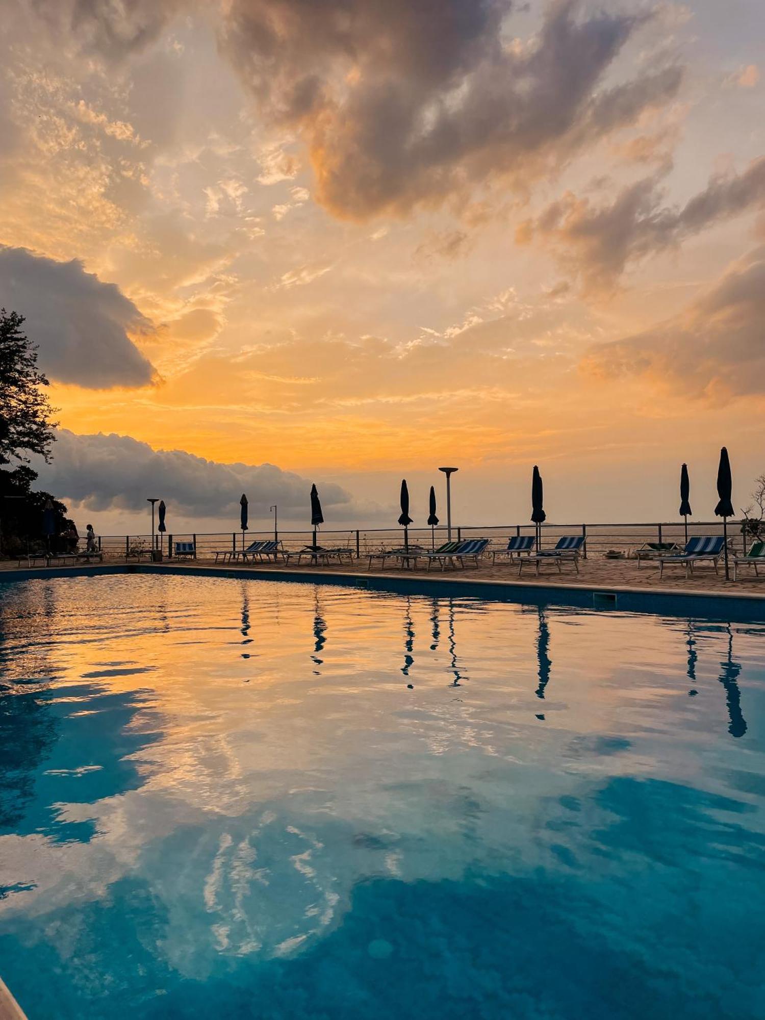 Aqua Holiday Apartments Vlore Ngoại thất bức ảnh