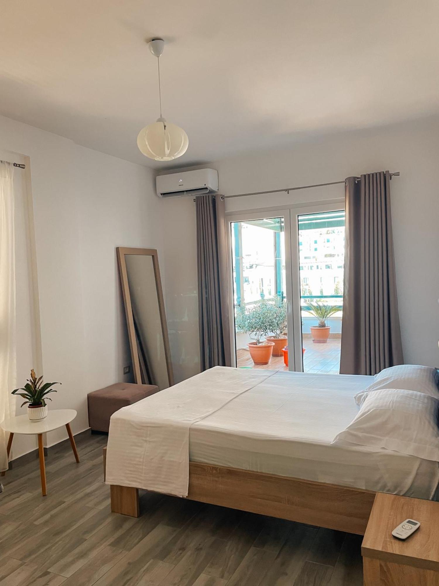Aqua Holiday Apartments Vlore Ngoại thất bức ảnh